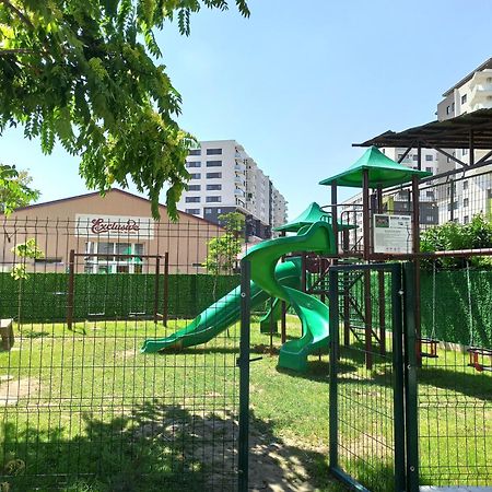 Summer Haven - Self Check-In & Parking Lot, Primashops&Lotus Орадеа Екстериор снимка